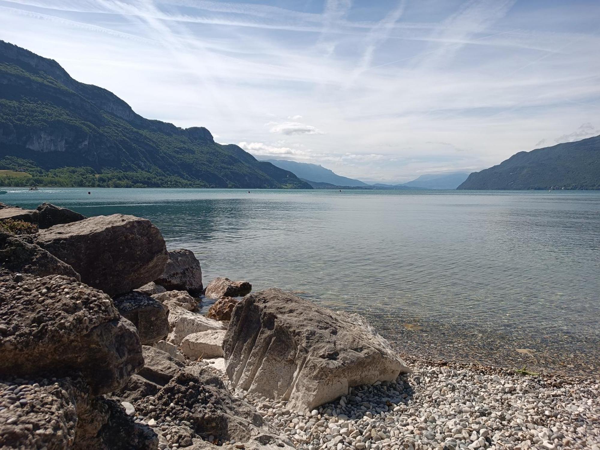 Du Vent Dans Les Arbres -120M2 Belle Vue Sur Le Lac Chindrieux Rom bilde